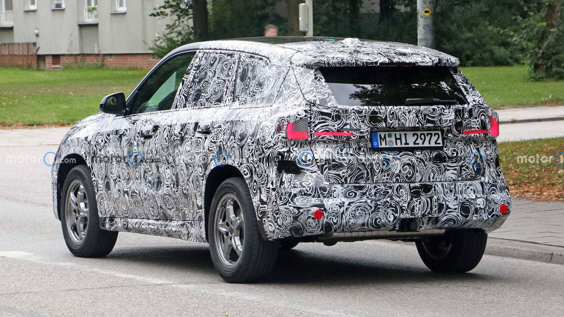 2022-es BMW X1 hátulról